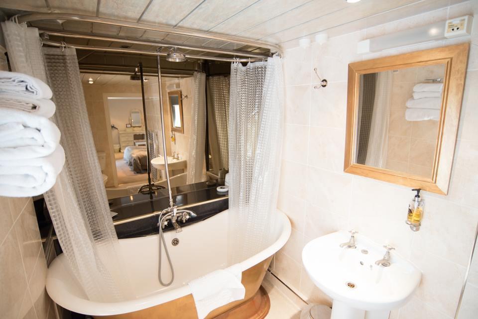 The Treebridge Hotel Nunthorpe Habitación foto